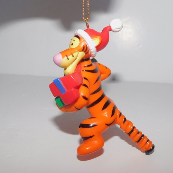 VTG 4" Winnie the Pooh Alderbrook Tigger with Presents Christmas Tree Ornament - Picture 4 of 11